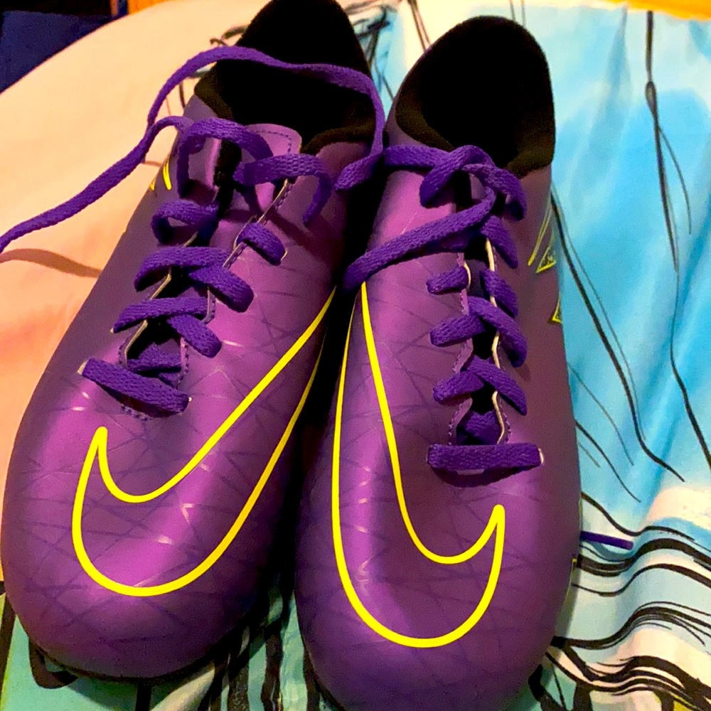 Nike cleats brand new.